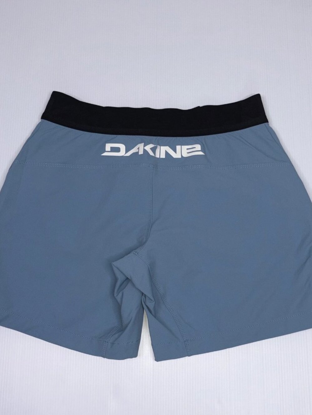 DAKINE women's shorts small